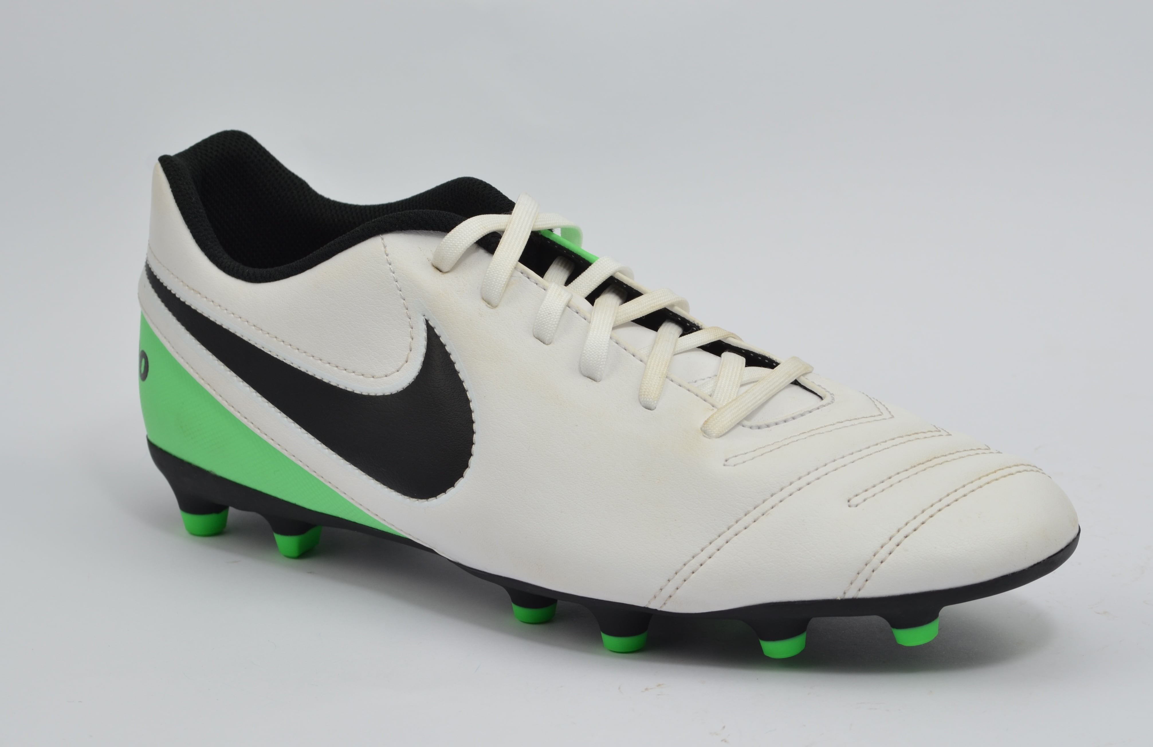 nike chuteira tiempo